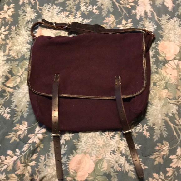 Madewell Handbags - Madewell Lockharte canvas shoulder messenger bag